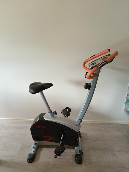 Kuntopyörä YORK fitness