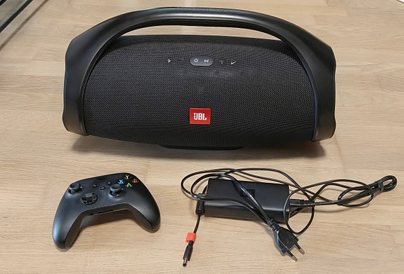 JBL Boombox Bluetooth-kaiutin musta