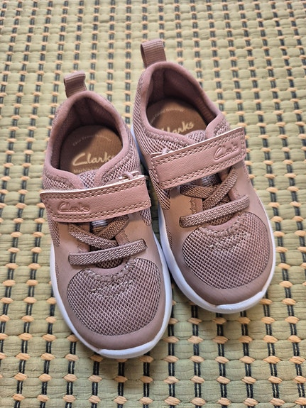 Clarks tennarit koko 21