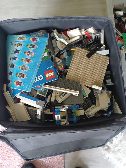 2 isoo laatikko LEGOJA