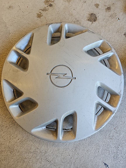 Opel pölykapseli 13" hopea