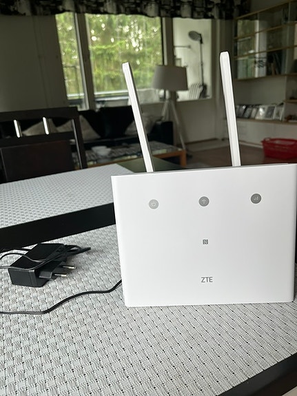 ZTE 4G reititin valkoinen