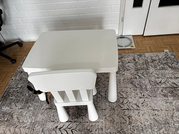 Lasten pöytä ja tuoli Ikea mammut