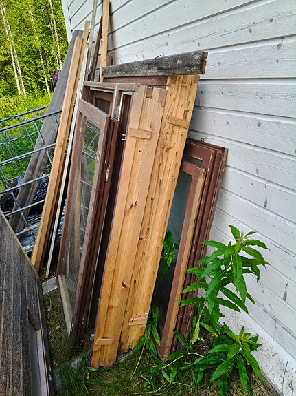 Annetaan käytetyt ikkunat ja ulko-ovi