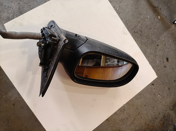 Volvo mk2 vasen sivupeili sähkösäädöllä