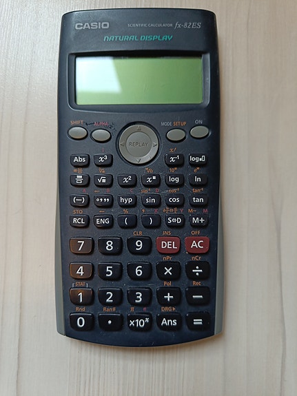 Casio fx-991ES tieteellinen laskin