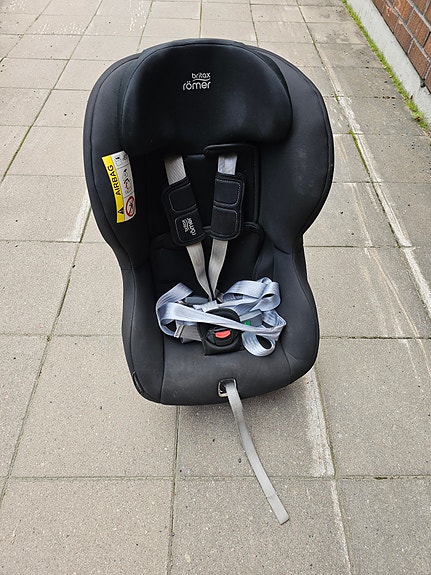 Britax Römer max-way plus turvaistuin