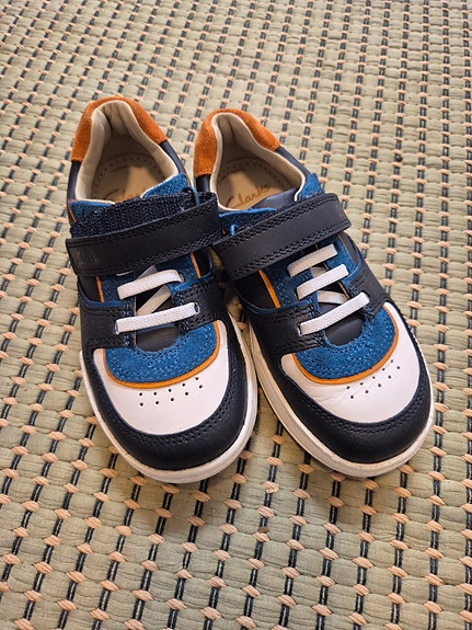 Clarks tennarit koko 26