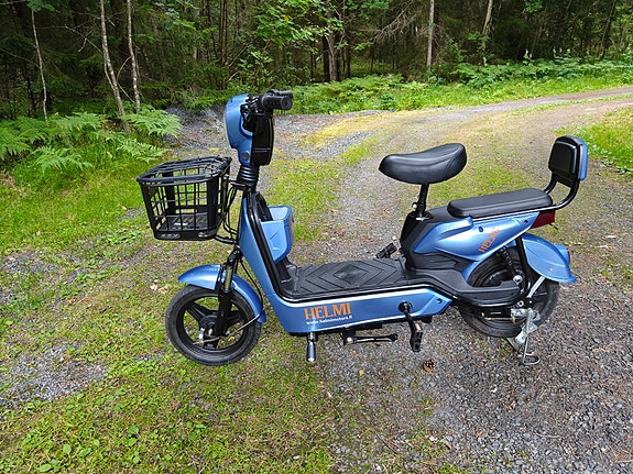 Sähkö skootteri Helmi