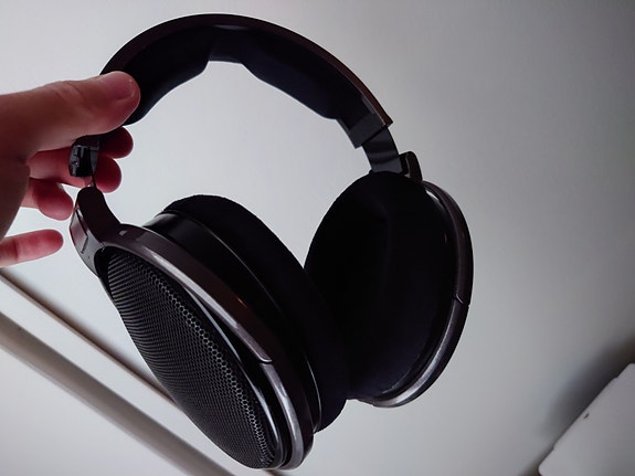 Sennheiser HD 650 HiFi kuulokkeet (Uusilla alkuperäisillä korvapehmusteilla)