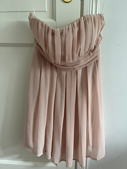 Beige juhlamekko koko M