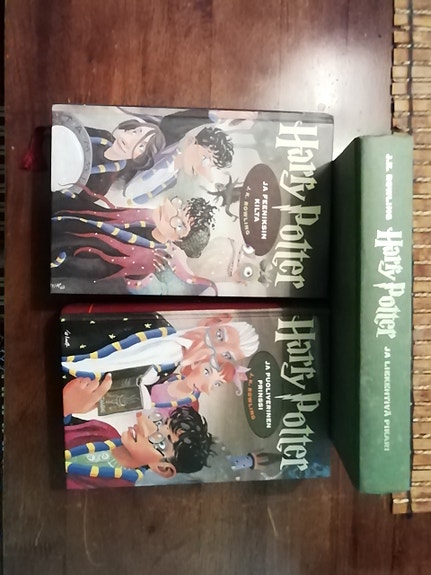 Harry Potter kirjat suomeksi