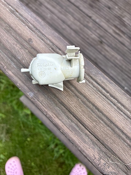 Miele astianpesukoneen osa tason alle - venttiili / kellopallo