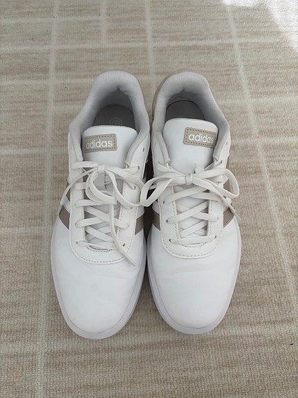 Adidas tennarit