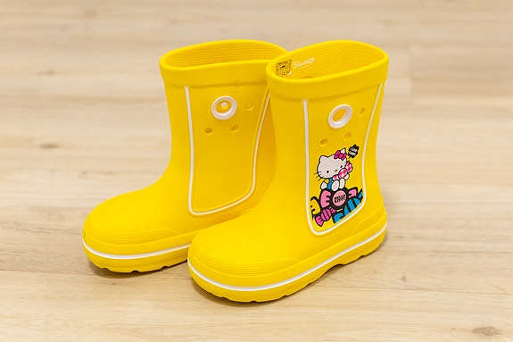 Crocs Hello Kitty kumisaappaat, koko J1 (jalan pituus noin 20 cm)