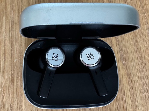 Bang & Olufsen Beoplay Eleven langattomat nappikuulokkeet musta
