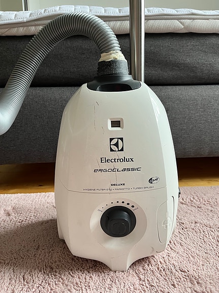 Annetaan Electrolux pölynimuri