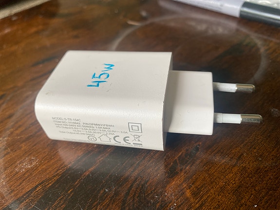 Usb C virtalähde / laturi / seinälaturi. 45W. Hki