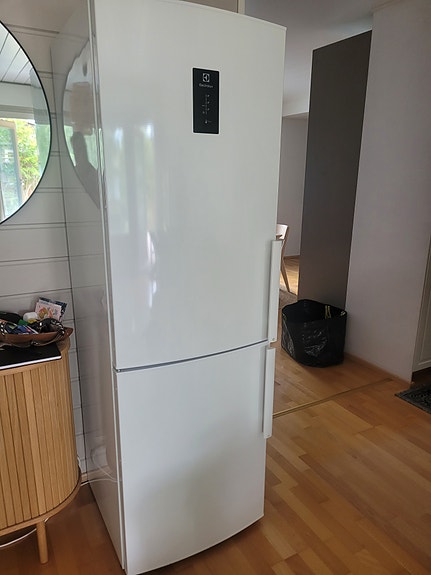 Electrolux EN3452J0W jääkaappipakastin valkoinen