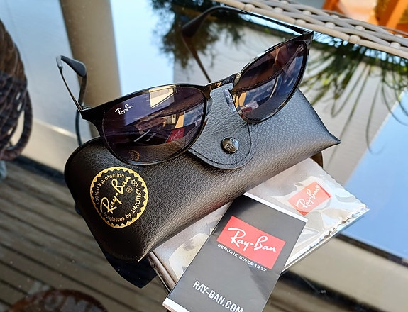 Ray-Ban naisten aurinkolasit