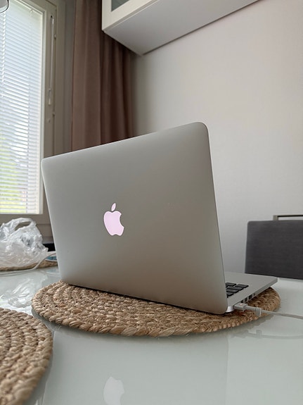 Apple MacBook Pro 13" kannettava tietokone