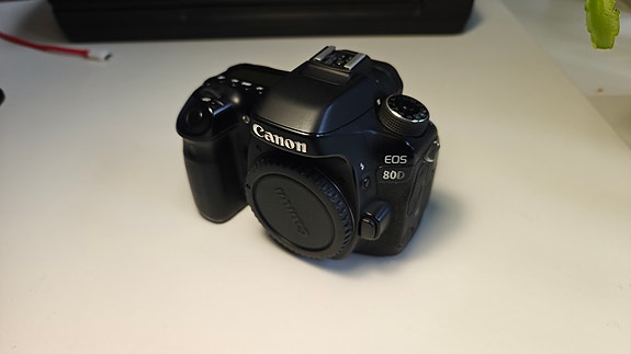 Canon EOS 80D digijärjestelmäkamera runko