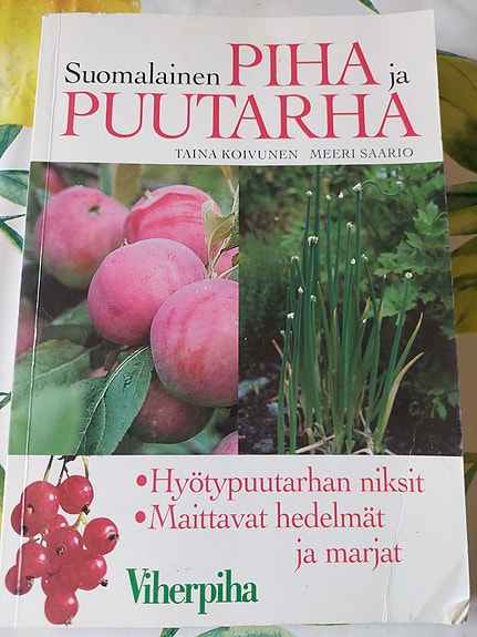 Suomalainen piha ja puutarha -kirja