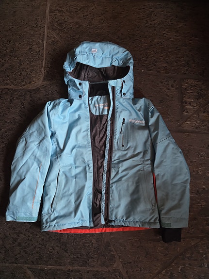 Everest 140 cm talvi/laskettelutakki