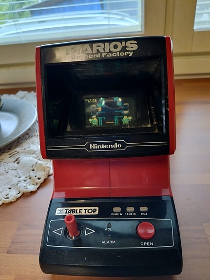 Nintendo Mario’s Cement Factory Tabletop-peli