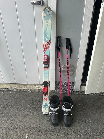 Rossignol Fun Girl laskettelusukset 120 cm ja monot koko 215