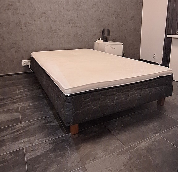 120cm leveä sänky