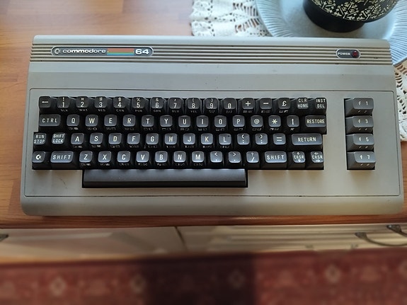 Commodore 64 kotitietokone