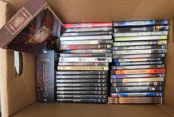 DVD-erä 72 kpl: Tarantino, Harry Potter, Ghibli, Family Guy, yms.