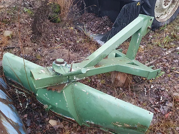 Traktorin Perälevy Takalana