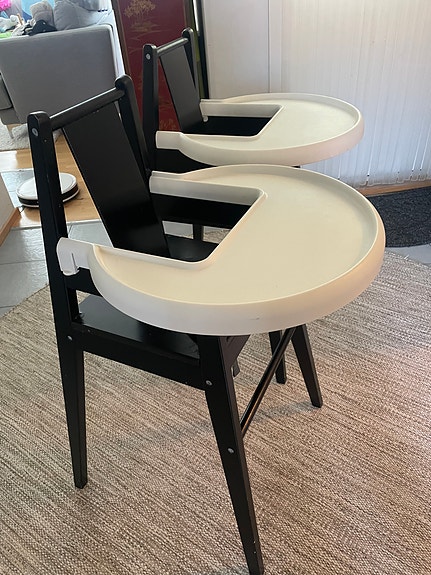 Syöttötuolit x 2