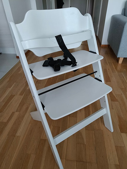 Syöttötuoli valkoinen