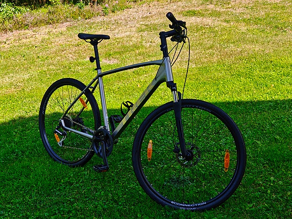 Trek Dual Sport 2