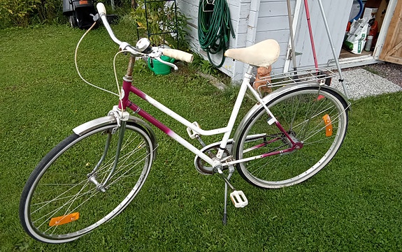 Naisten Tunturi retropyörä