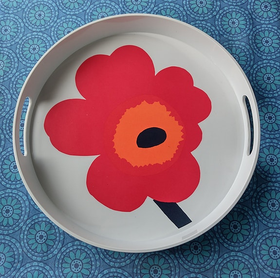 Marimekon Unikko-tarjotin