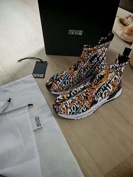 Versace jeans korkeavartiset tennarit. 41