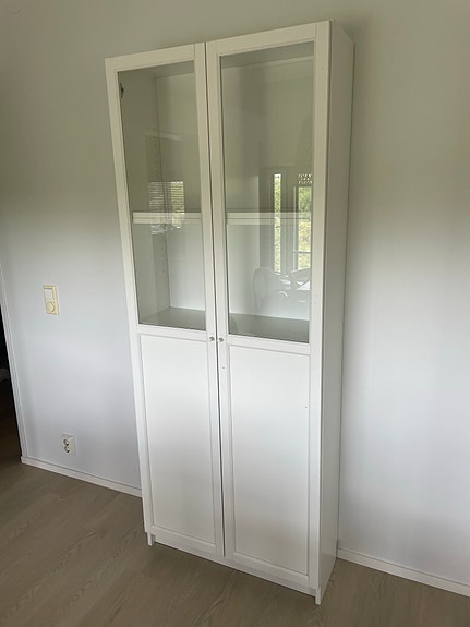 Ikea Billy vitriini