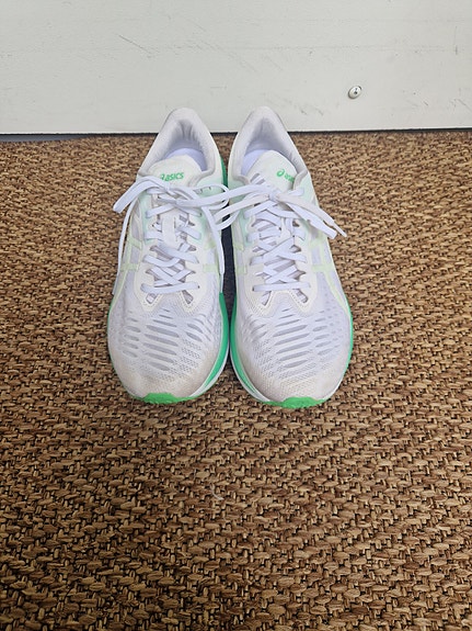 Naisten juoksukengät Asics Novablast W