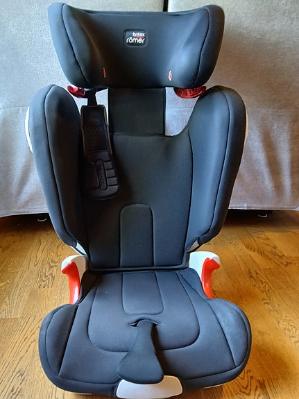 Britax Römer KIDFIX II XP SICT turvaistuin koko 36 musta