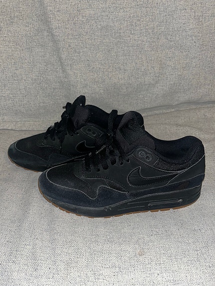 Nike Air Max 1 Black Gum