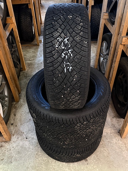 4kpl 225/55R17 Nokian Hakkapeliitta R5 kitkarenkaat