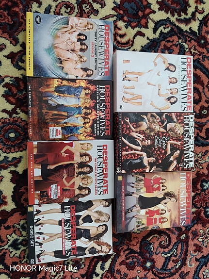 Desperate Housewives dvd-boksit, kaikki kaudet