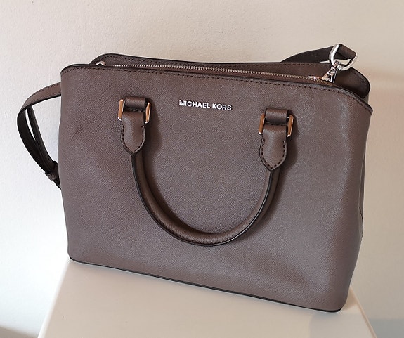 Michael Kors naisten laukku