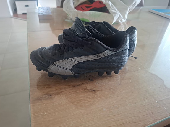 Puma nappulakengät 32