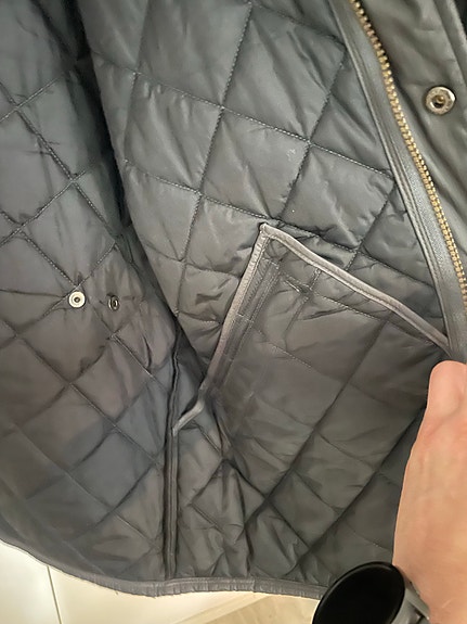 Barbour tikattu takki L musta