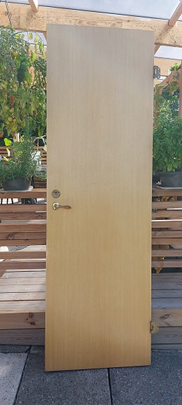 Annetaan vanha 7×21 ovi karmeineen